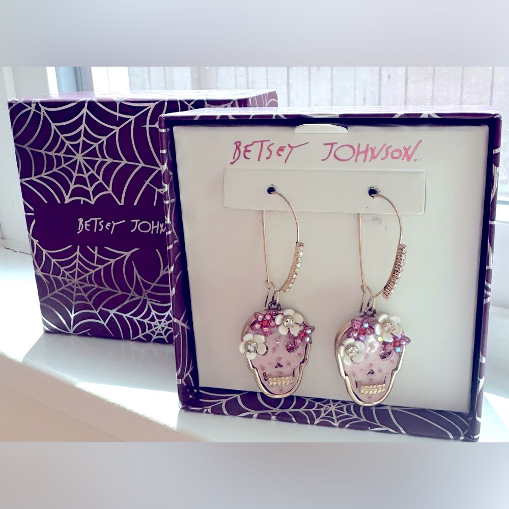 NIB! Betsey Johnson Pink Enamel Skull Earrings